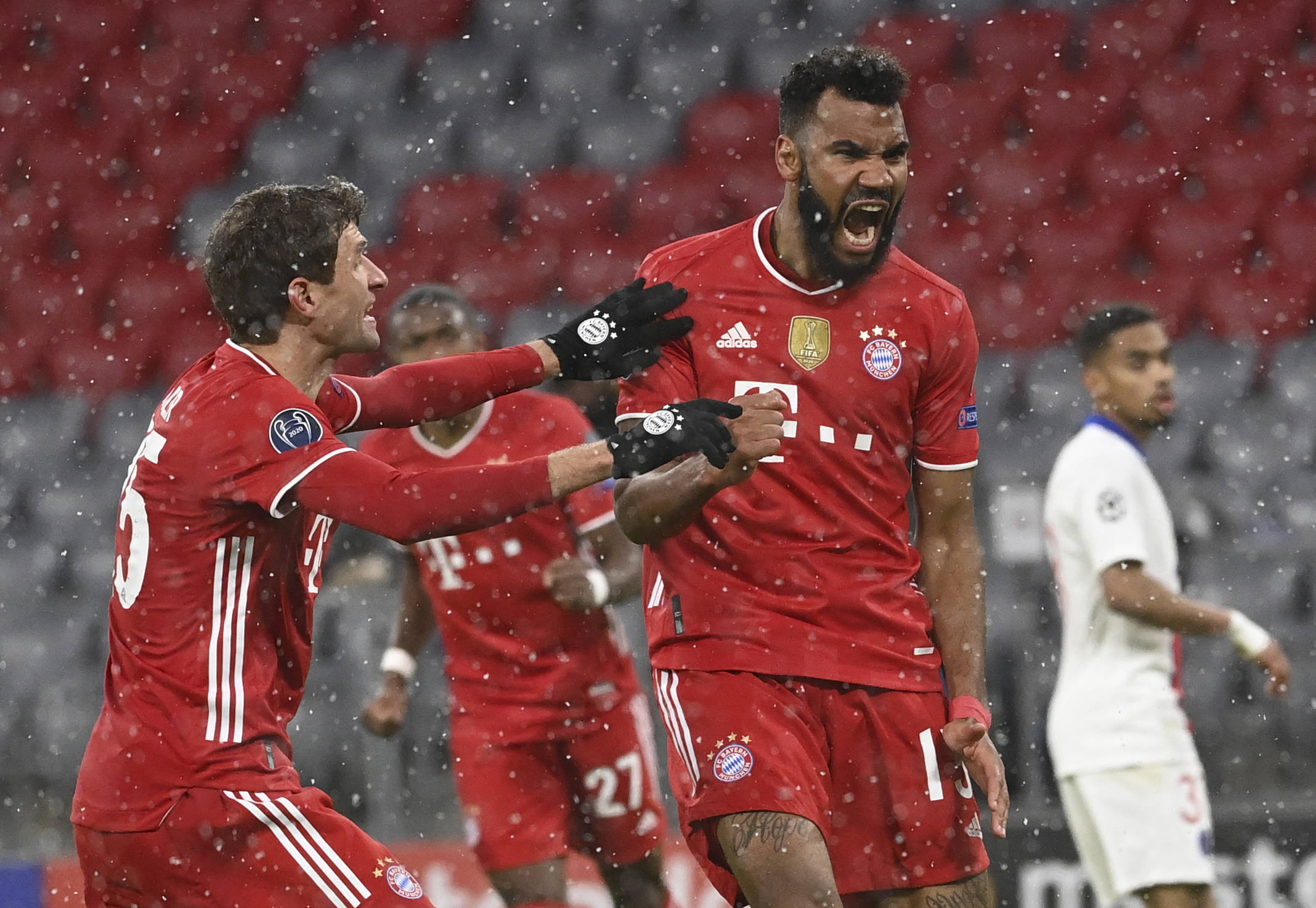 斯基拉：热那亚将与德罗西会面，后者已是维埃拉的潜在接任者（斯基拉：热那亚拟与德罗西会面，视其为维埃拉的潜在接班人）