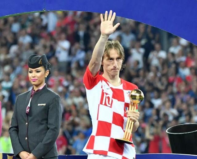 天津双外援首节同时上双，领先山西11分（天津双外援首节齐破两位数，山西暂落后11分）