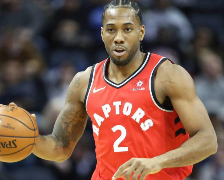 绽放北京足球披金挂银女足、青训、群众赛事均创佳绩（北京足球捷报频传：女足争金夺银，青训与群众赛事齐创佳绩）