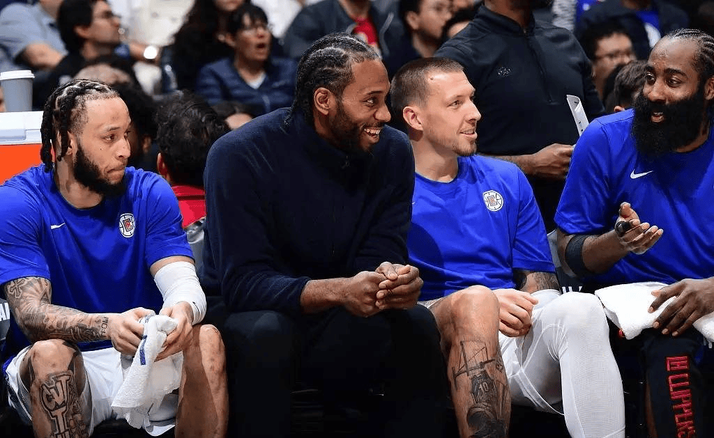 意甲战报：佛罗伦萨遭逆转1-3不敌萨索洛，连续14轮不胜（意甲快讯：佛罗伦萨被萨索洛3-1逆转，已14轮未尝胜绩）