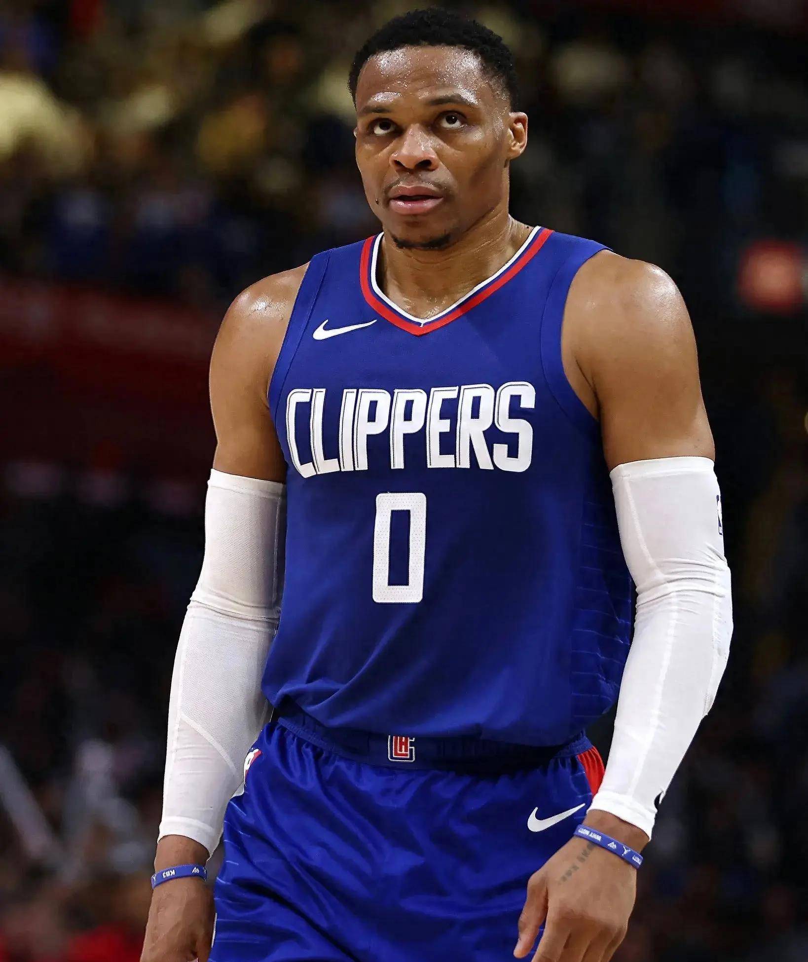 阿森纳晋级“功臣”，水晶宫后卫拉克鲁瓦乌龙+失点（水晶宫后卫拉克鲁瓦乌龙+失点，助阿森纳过关晋级）