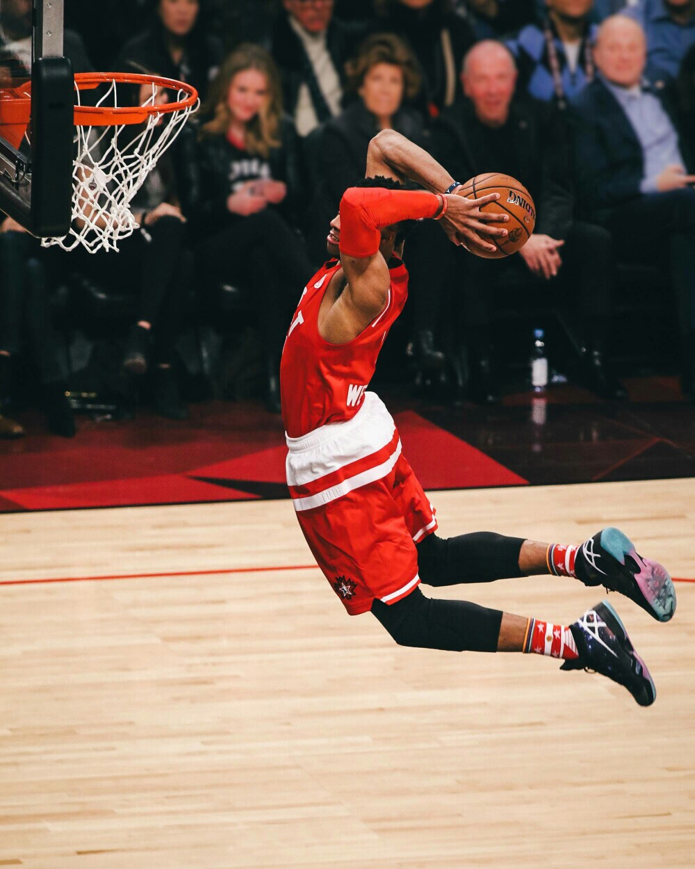 瓦拉内：弗格森曾来我家找我，齐达内说的话球员都值得倾听（瓦拉内：弗格森曾上门找我，齐达内的话每位球员都该听）