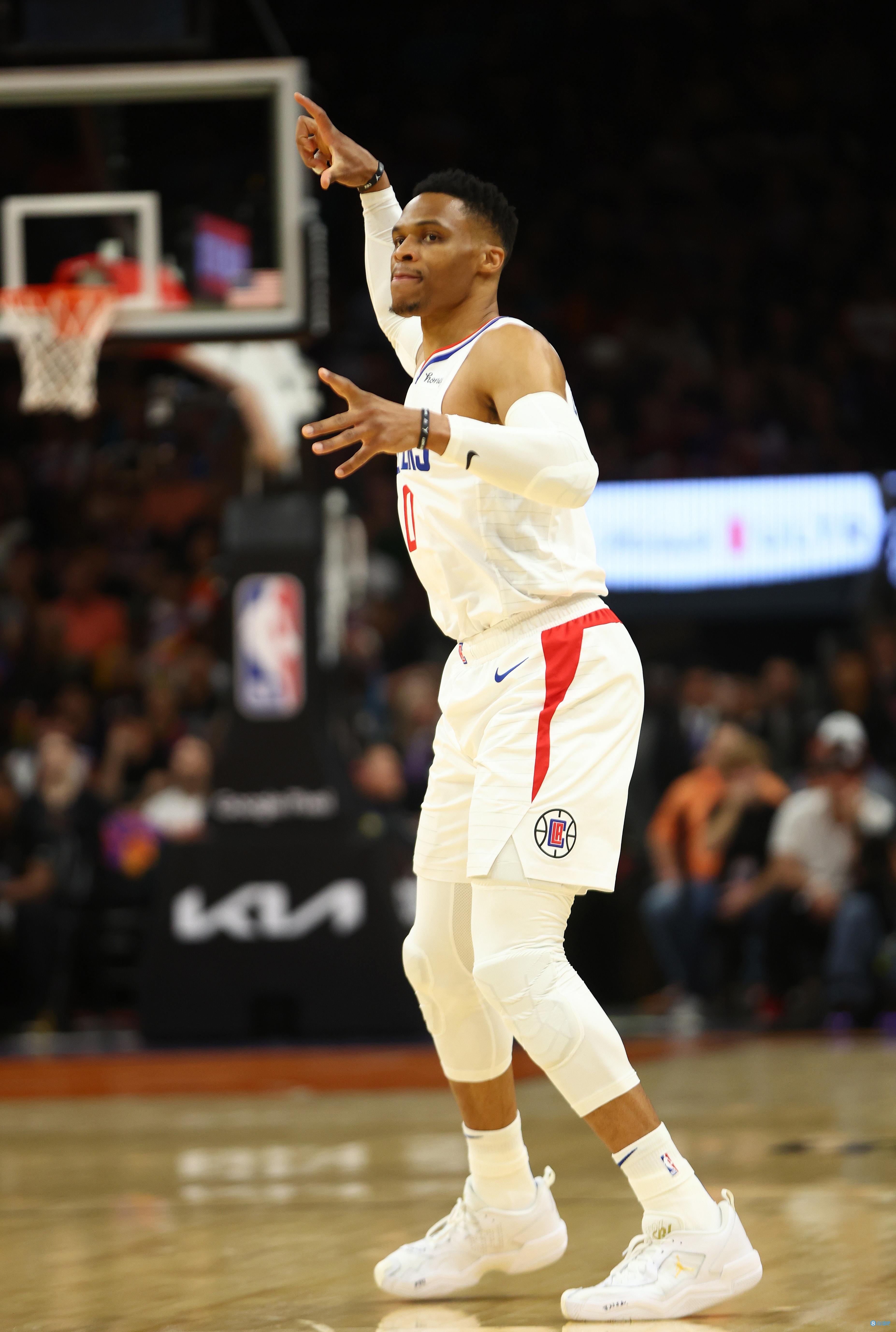 超越乔丹！库里30岁以后第94次砍下35+历史第一（库里30岁后第94次35+，超越乔丹登顶历史第一）