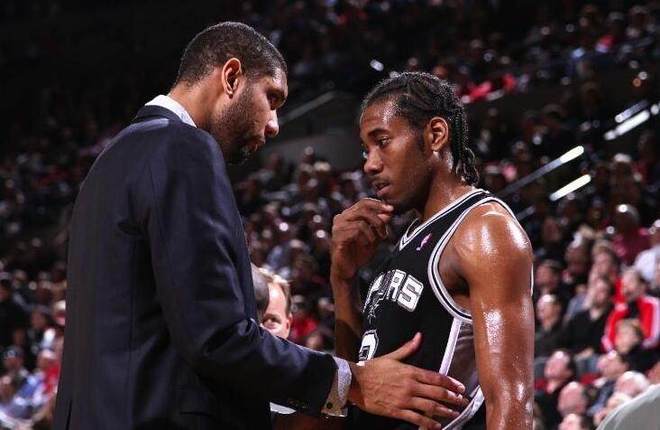 篮球湖人主力球员场上状态火热（湖人主力状态火爆，赛场火力全开）