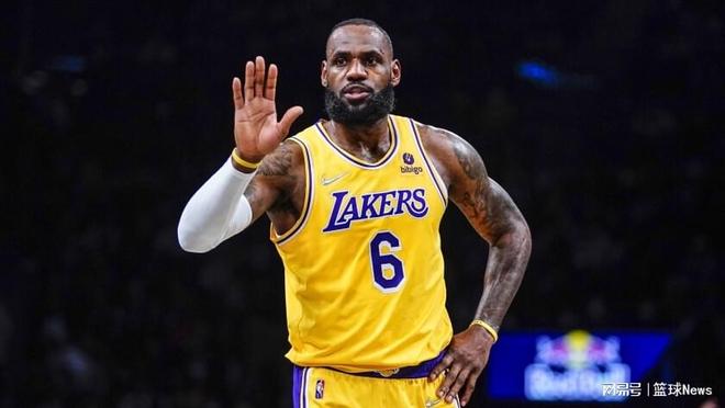 保诺维奇：斯坦科维奇是个了不起的小伙子，为他们父子开心（保诺维奇：斯坦科维奇这小伙真出色，为父子俩感到欣喜）