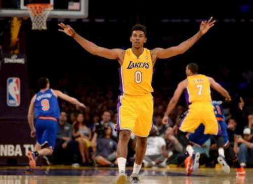 汉密尔顿：休赛期我只想彻底断网，这个冬天谁也联系不上我（汉密尔顿：休赛期我将彻底离线，这个冬天谁也别想联系我）