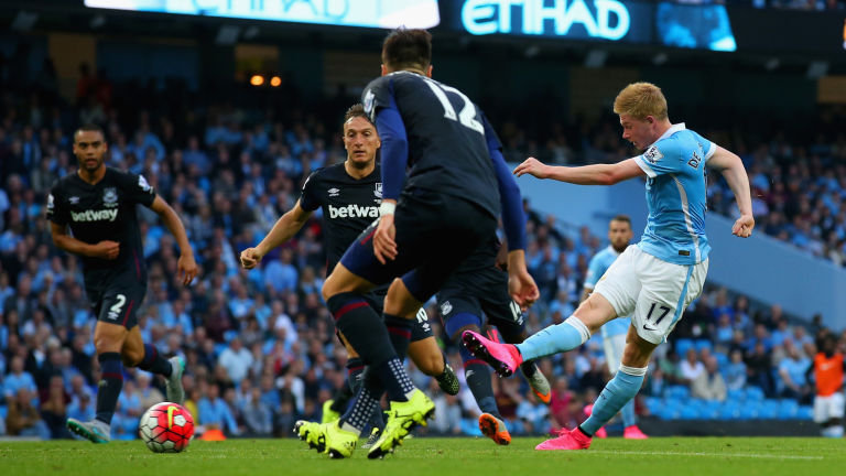 NBA年终大战顶级名场面时刻：詹皇凶残暴扣 沃尔神仙360上篮（NBA年末大战高光名场面：詹姆斯霸气重扣，沃尔神级360度上篮）