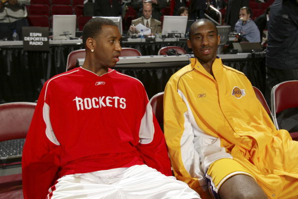 狄龙11中8，三分球5中3，高效表现独得22分5板3助（狄龙高效输出：11投8中、三分5中3，砍下22分5板3助）