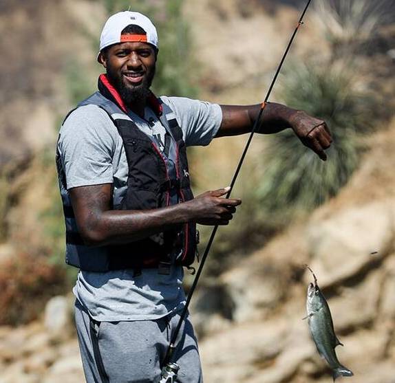 意甲战报：波雷利梅开二度，卡利亚里3-3战平热那亚（意甲：波雷利双响，卡利亚里与热那亚3比3握手言和）