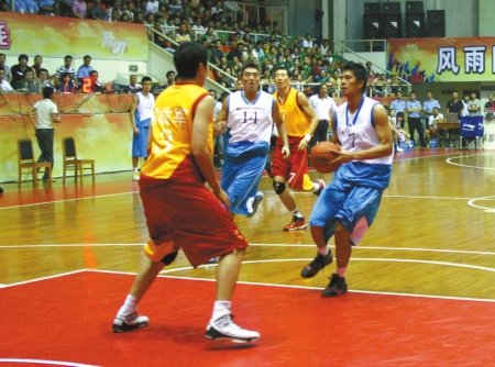 欧冠前瞻：天王山战役！枪手拜仁对决火热来袭，谁是全欧最强？（欧冠重磅前瞻：阿森纳对阵拜仁，巅峰之战谁能统治欧洲？）