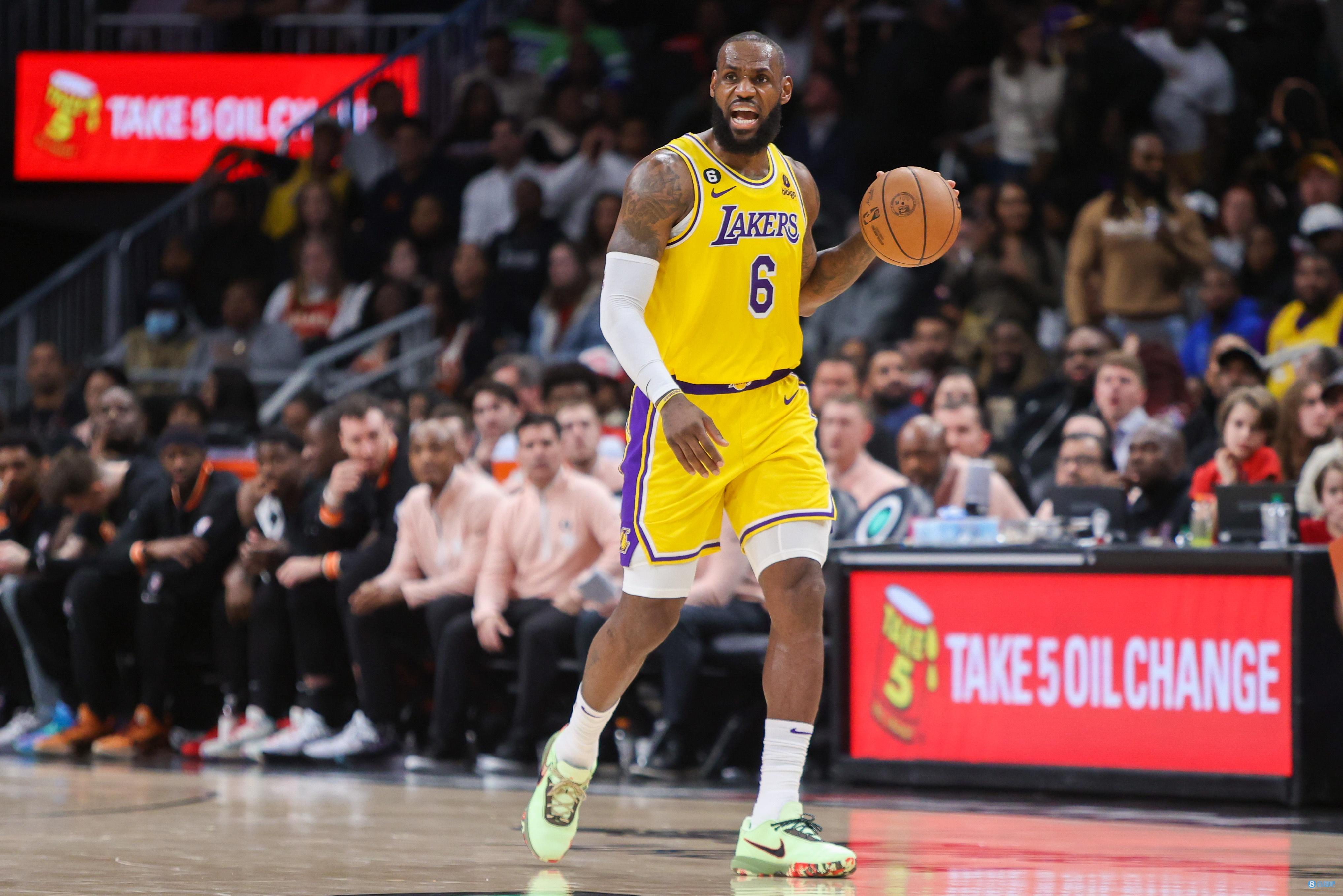 北青：国安球迷赛后齐唱《再见》，张源和王子铭都流下了泪水（北青：赛后国安球迷合唱《再见》，张源与王子铭动情落泪）