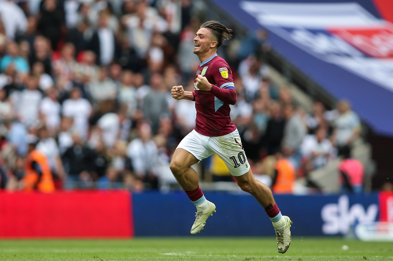 内马尔当记首功！桑托斯最后6轮豪取4胜2平，最终成功保级（内马尔立下头功！桑托斯末6轮4胜2平，惊险保级）